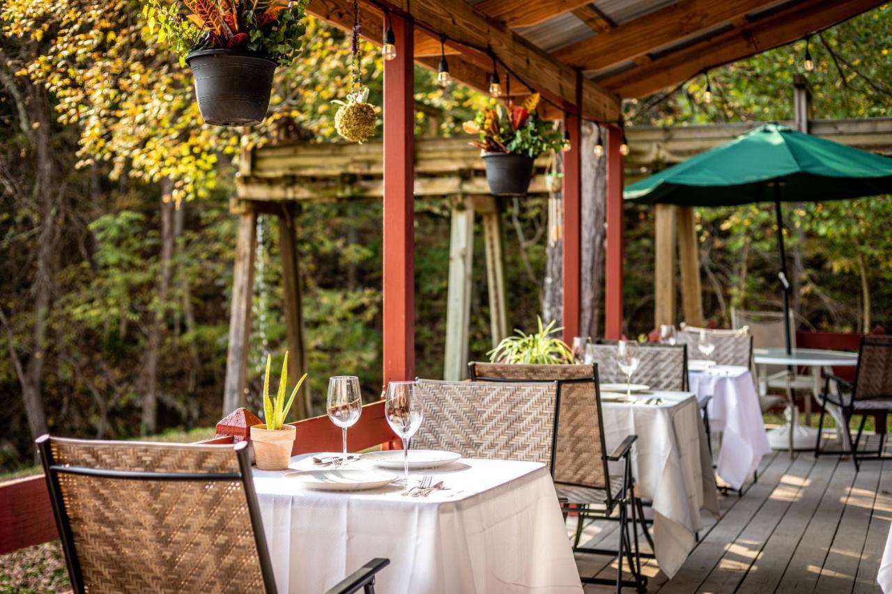 Osceola Mill Dining & Lodging Steeles Tavern Exterior photo